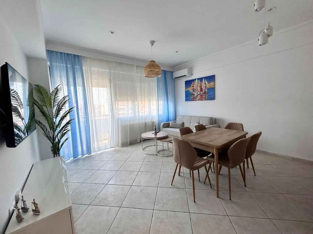 Sea Breeze V Apartment Peraía